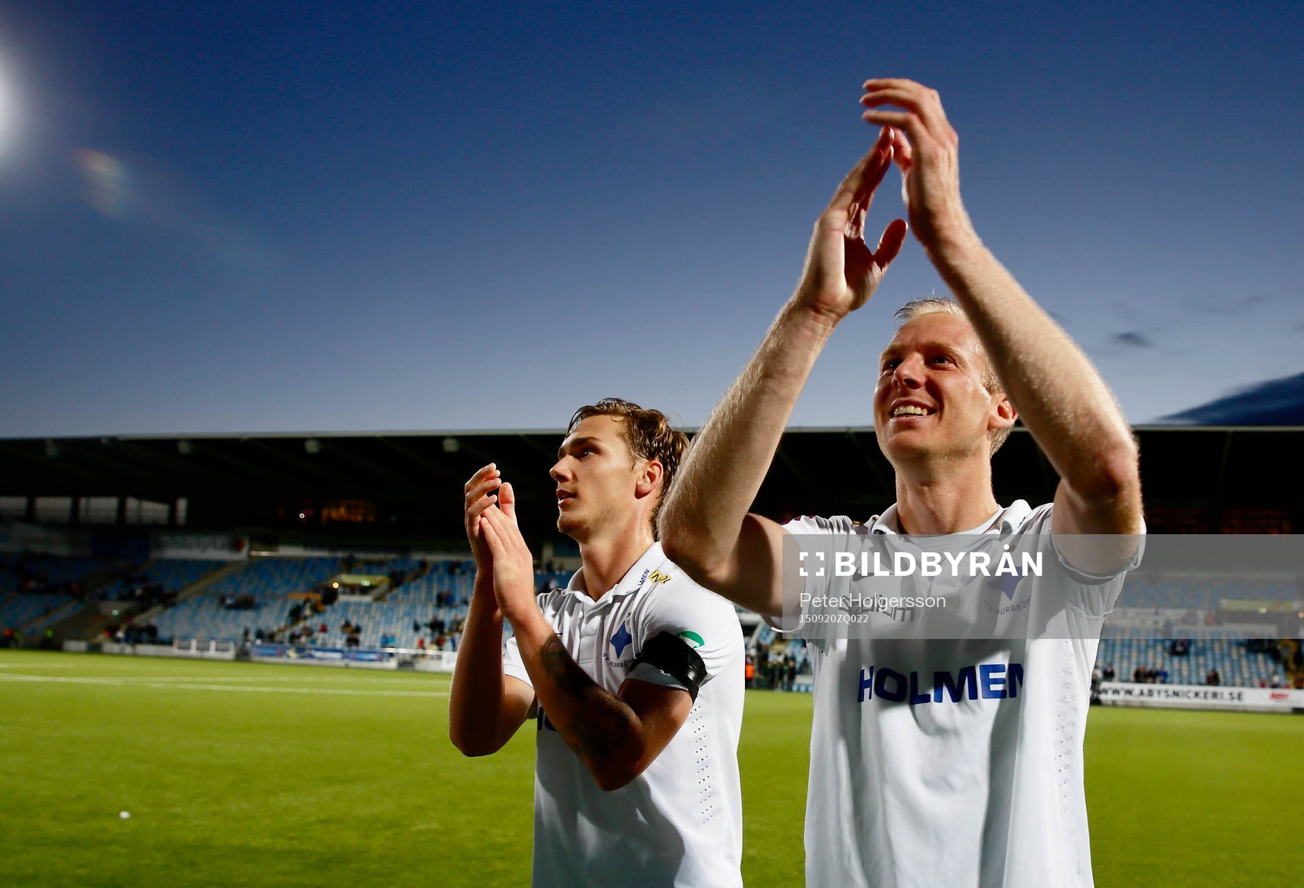 Norrköpings Linus Wahlqvist och Andreas Johansson jublar