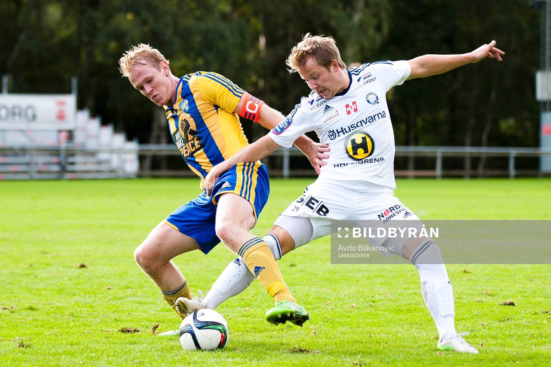 Eskilsminnes Philip Petersson och Husqvarnas Jesper Ritheim