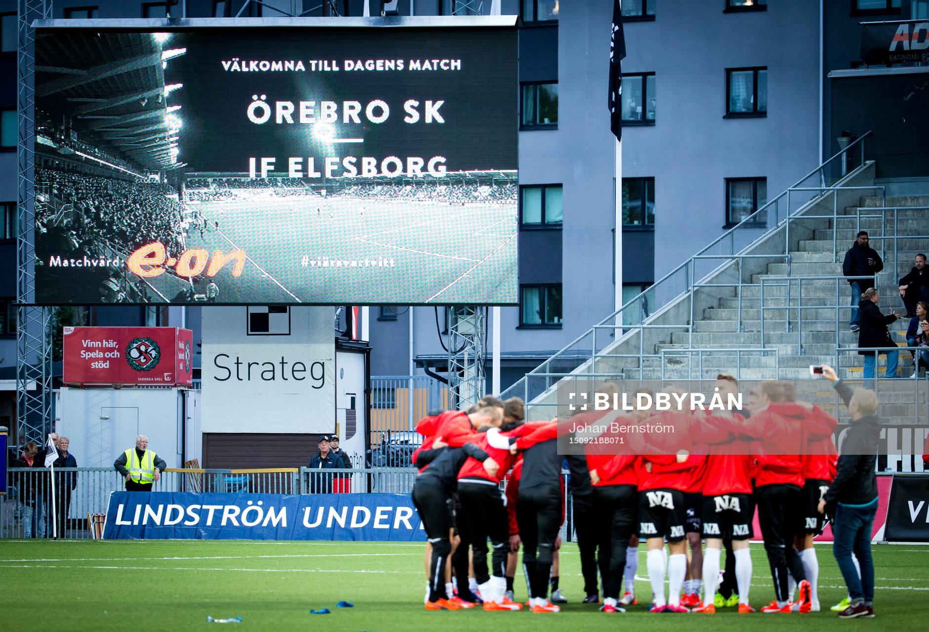 Örebro laddar