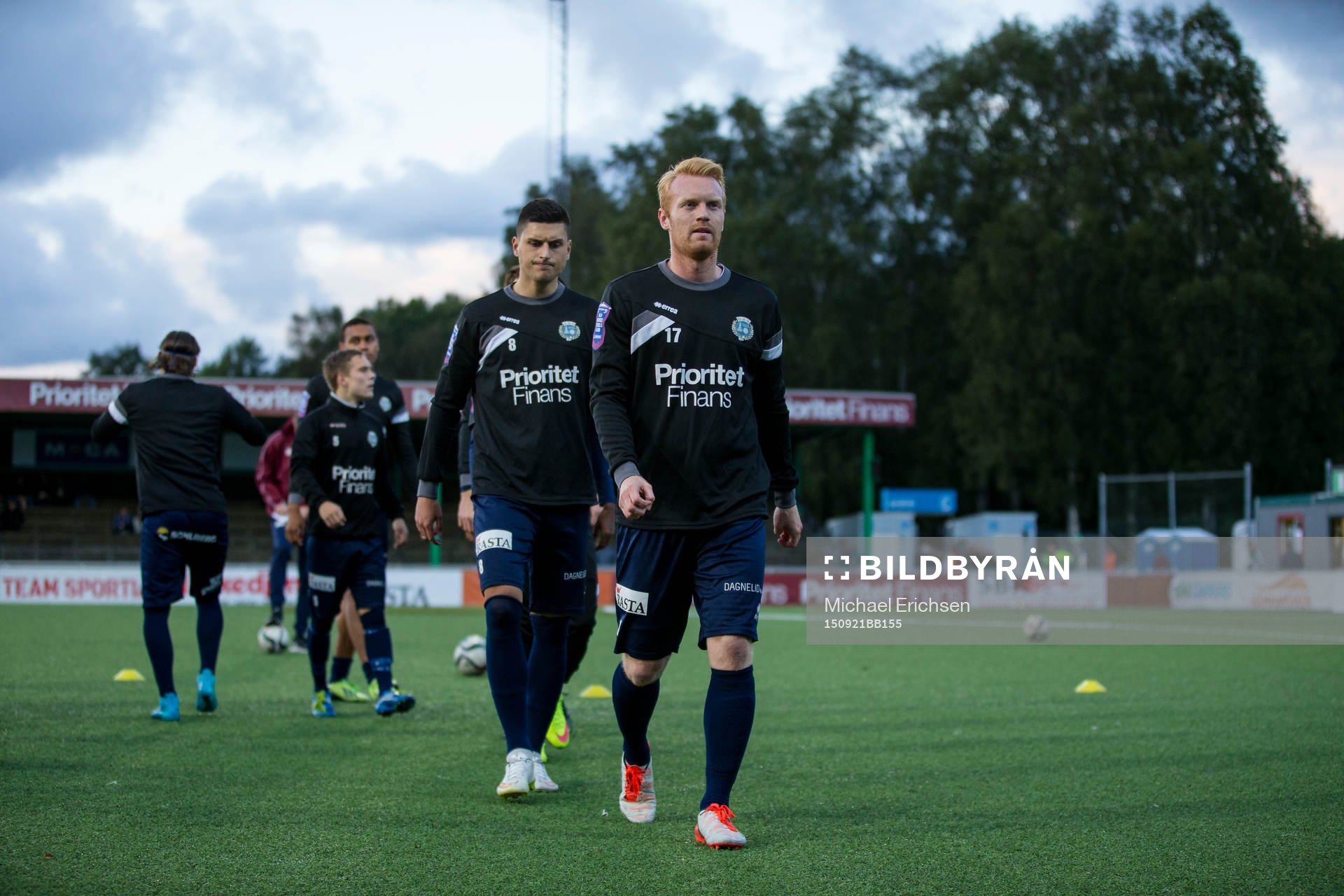 Utsiktens Robin Jonsson och Luka Mijaljevic värmer upp