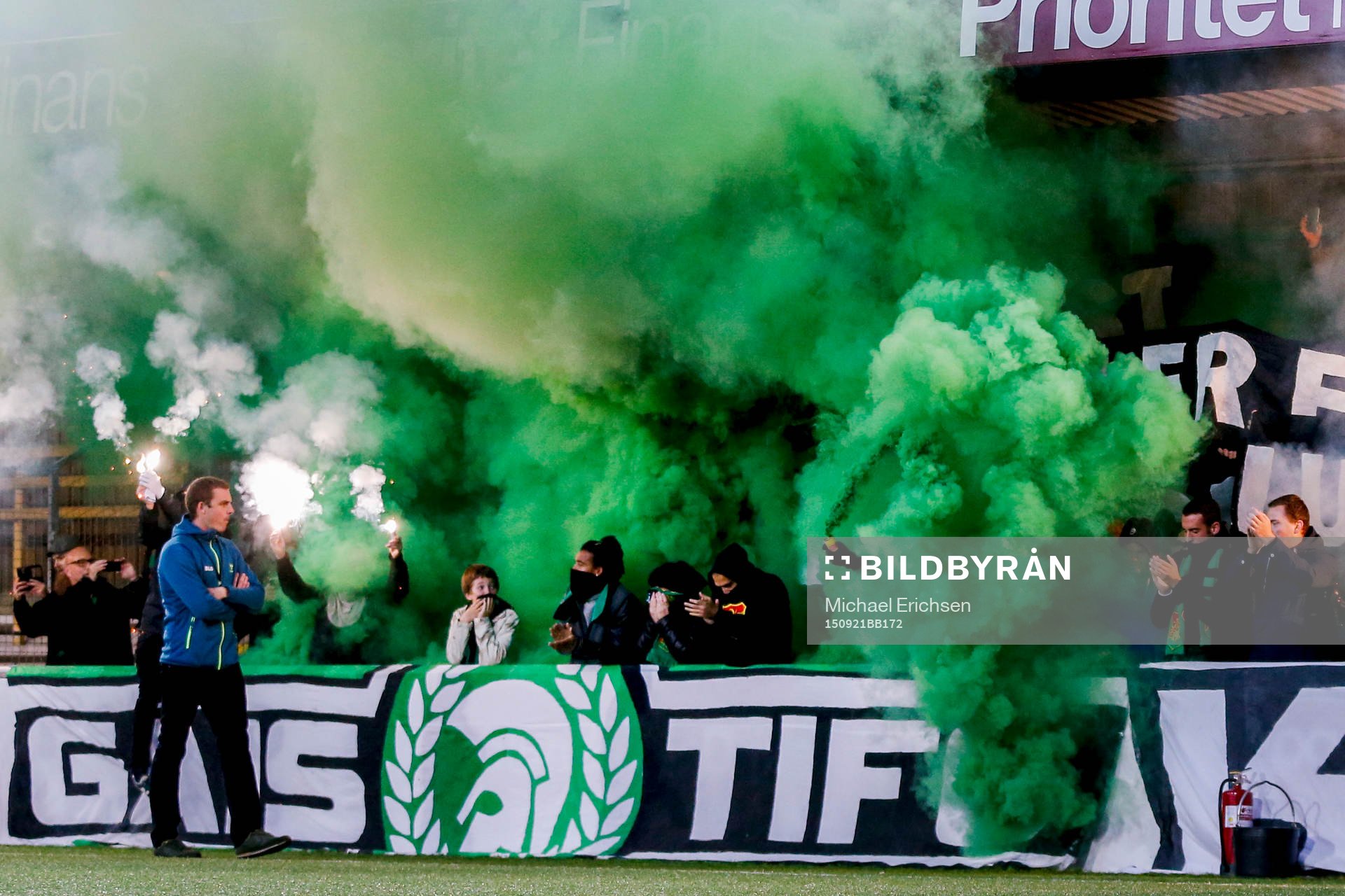 GAIS supportrar före fotbollsmatchen i Superettan mellan
