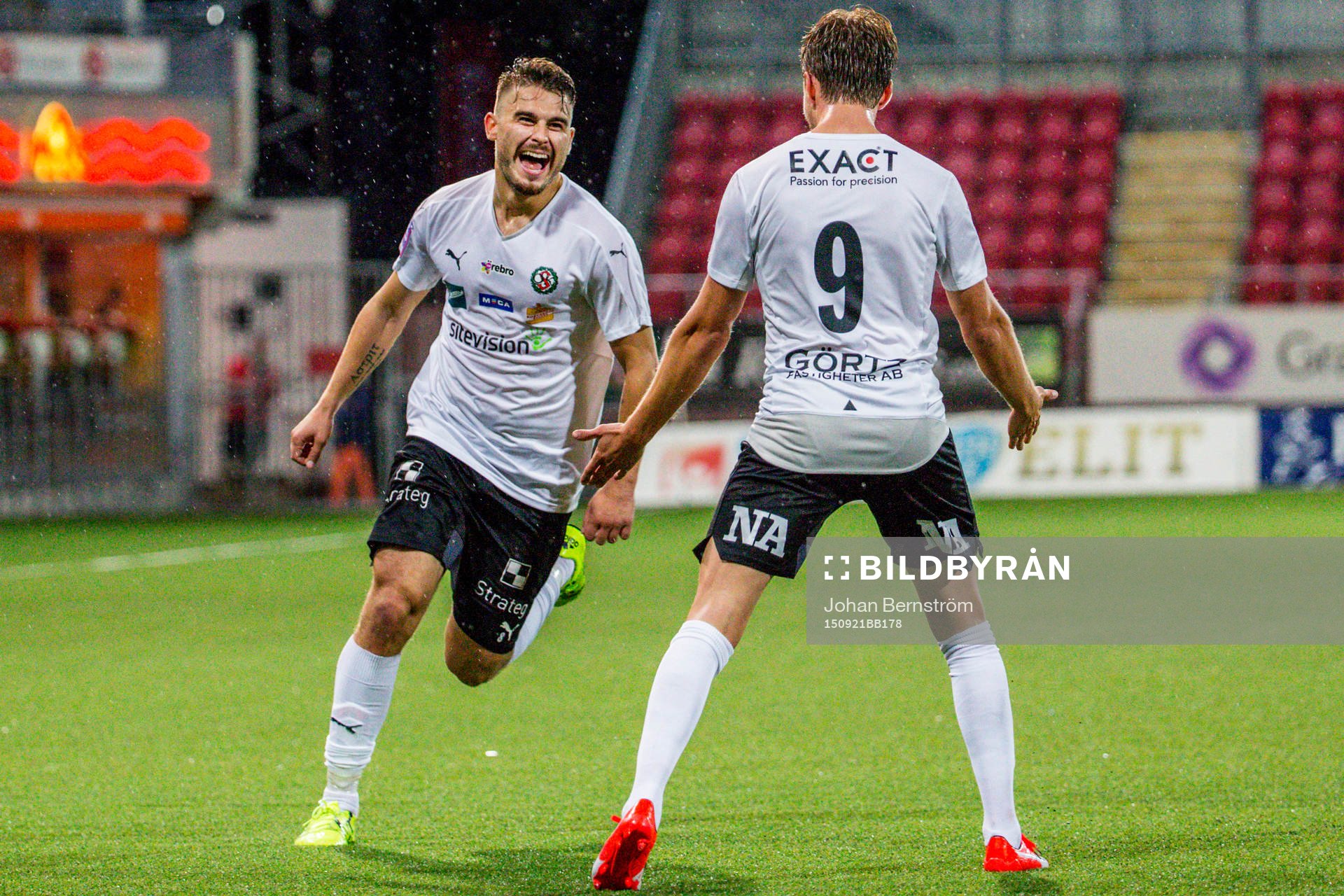 Örebros Astrit Ajdarevic  jublar