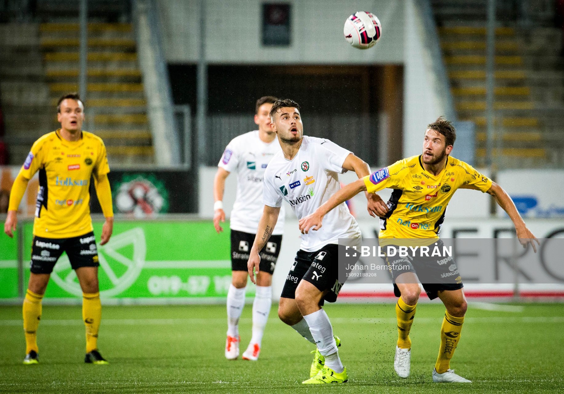 Örebros Astrit Ajdarevic och Elfsborgs Marcus Rohdén