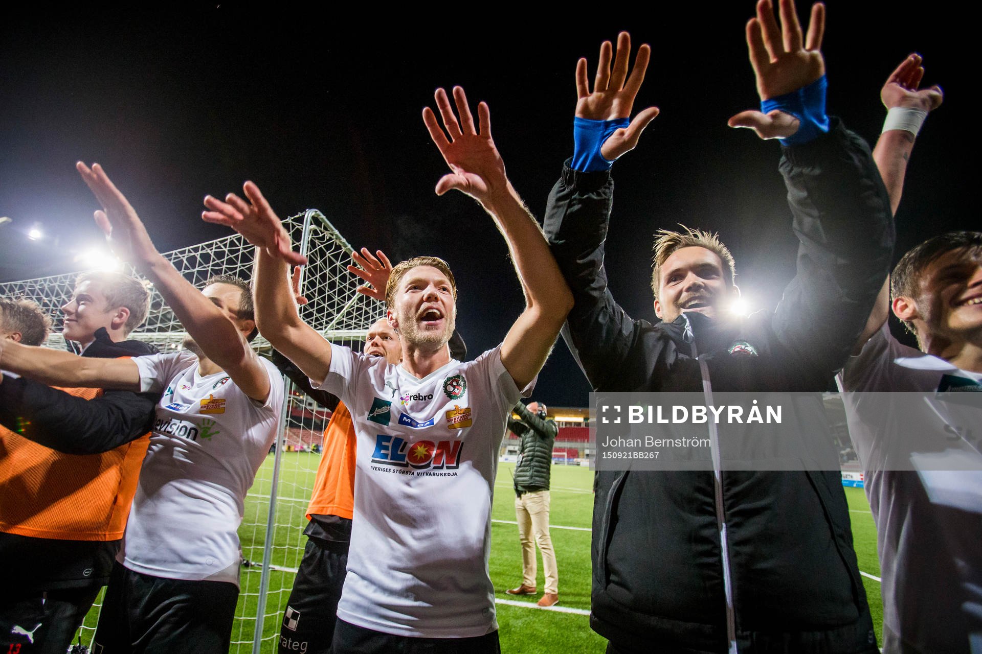 Örebros Martin Broberg jublar