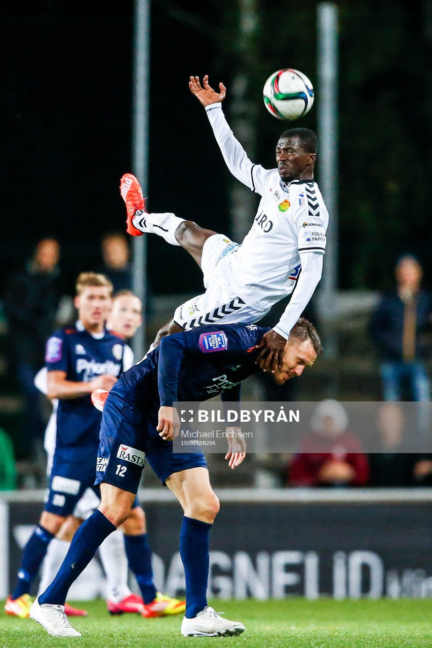 GAIS Yussif Chibsah och Utsiktens Anders Mogren