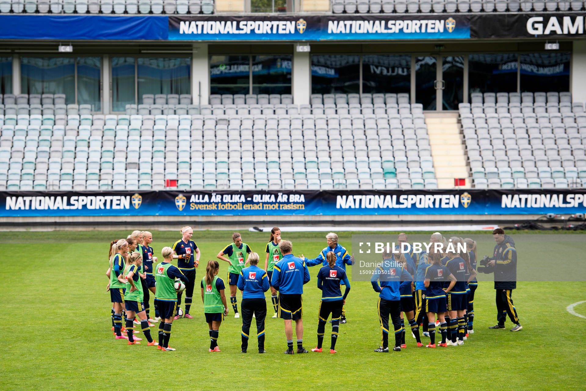 Laget samlat under en träning med det svenska damlandslaget i fotboll den 21 september 2015 i Göteborg.