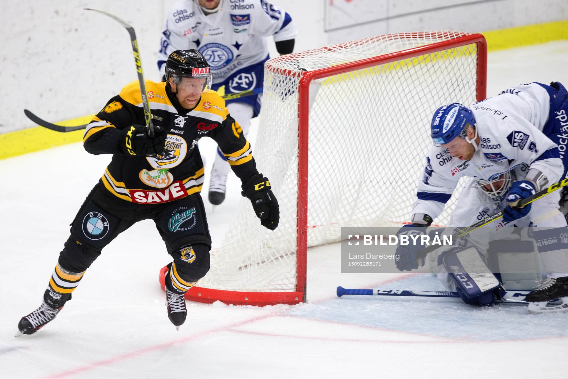 Panterns Jakob Karlsson i ishockeymatchen mellan Pantern