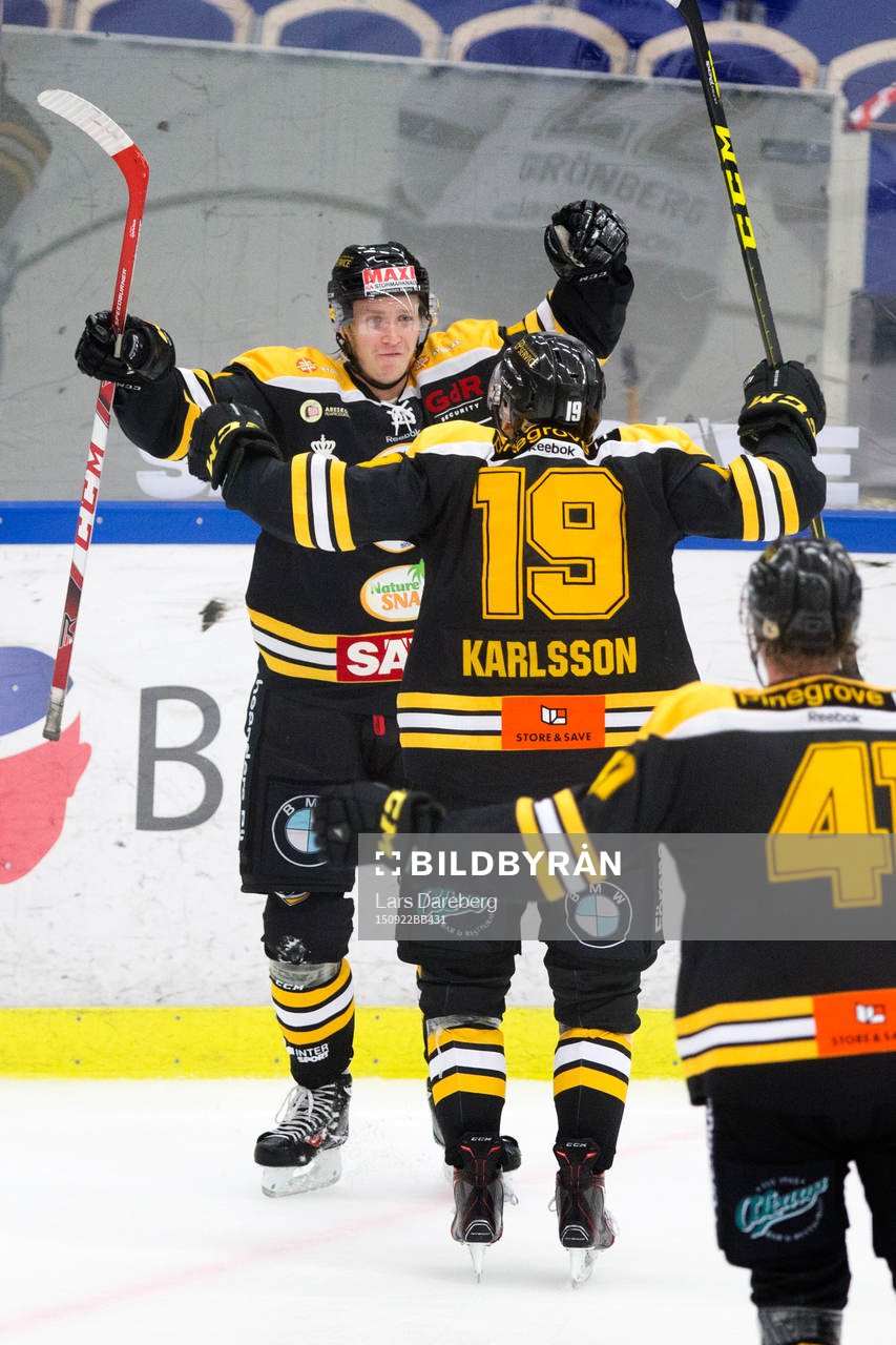 Panterns Kim Johansson jublar