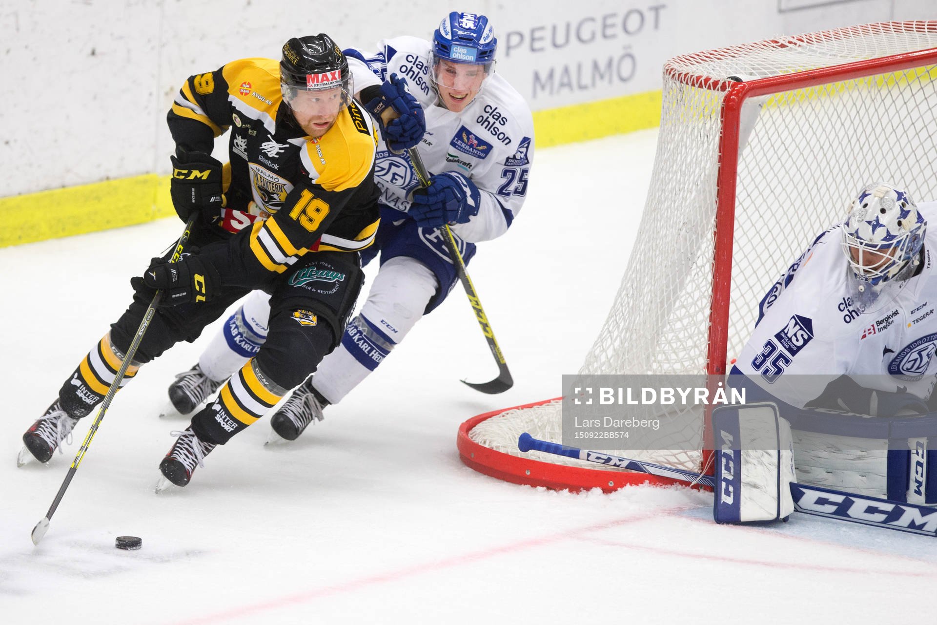 Panterns Jakob Karlsson och Leksands Matias Lassen och