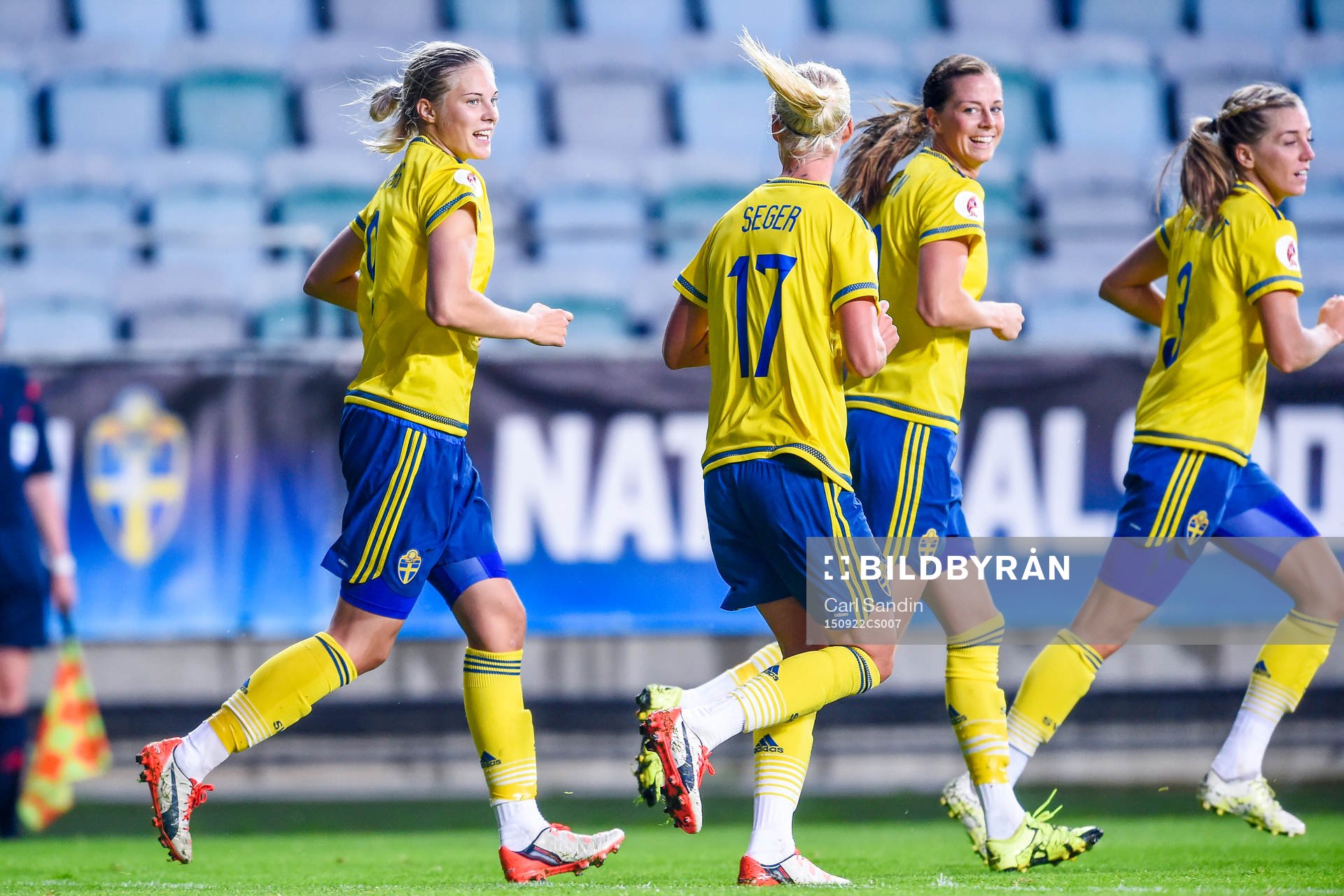 Sveriges Lina Hurtig jublar