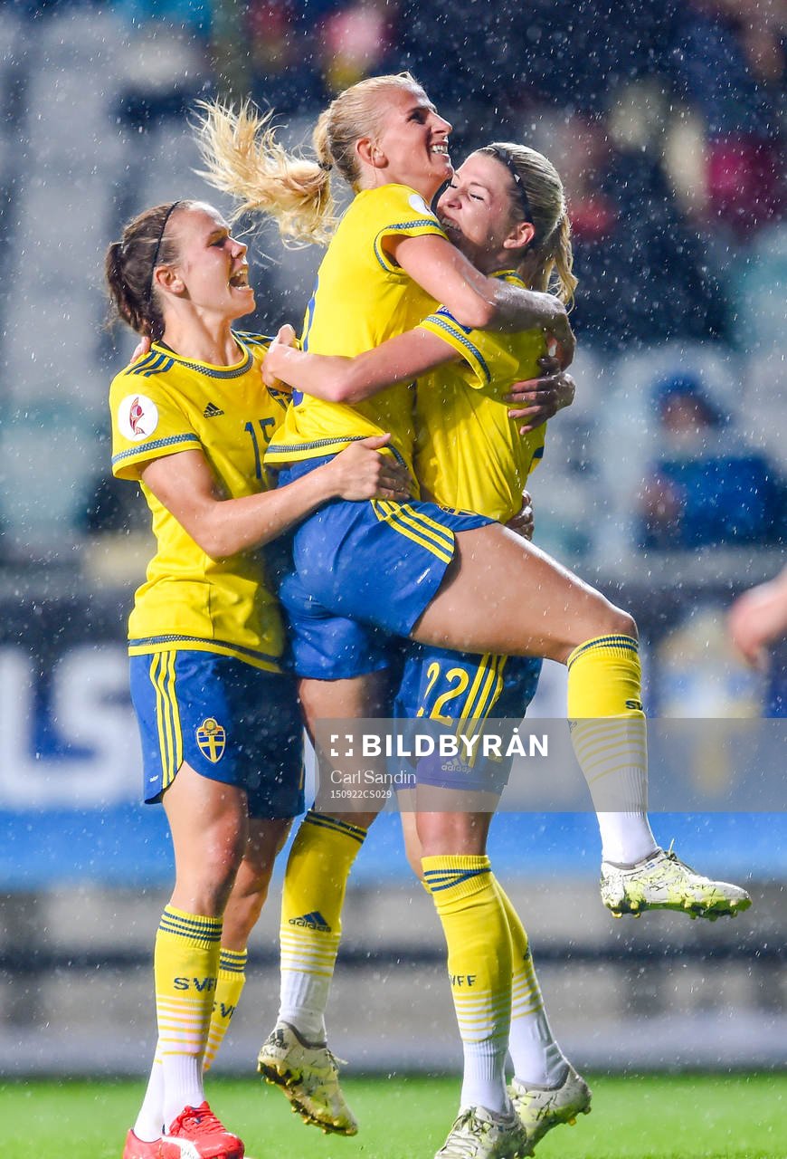 Sveriges Jessica Samuelsson , Sofia Jakobsson  och Olivia
