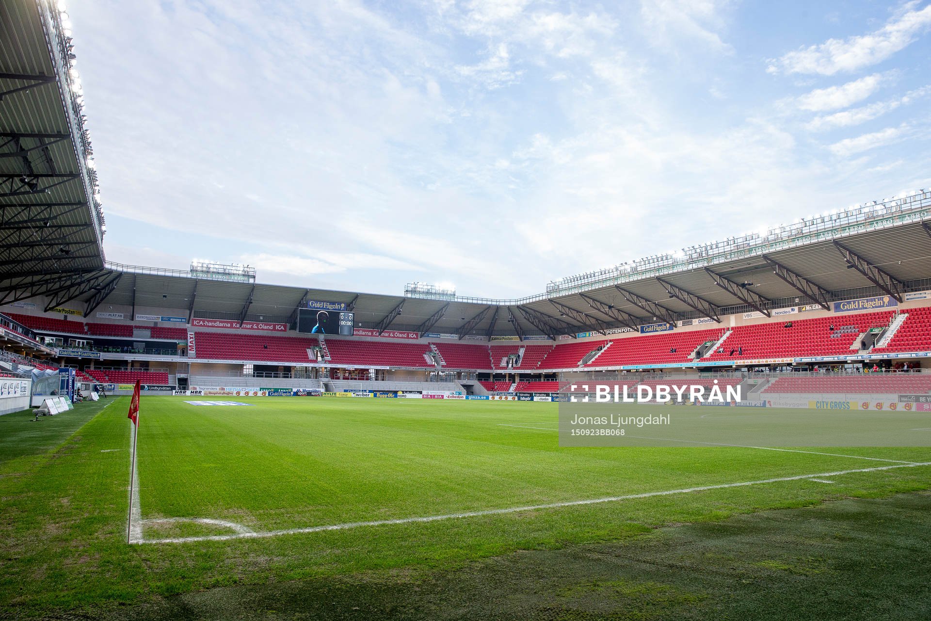 Guldfågeln arena interiör