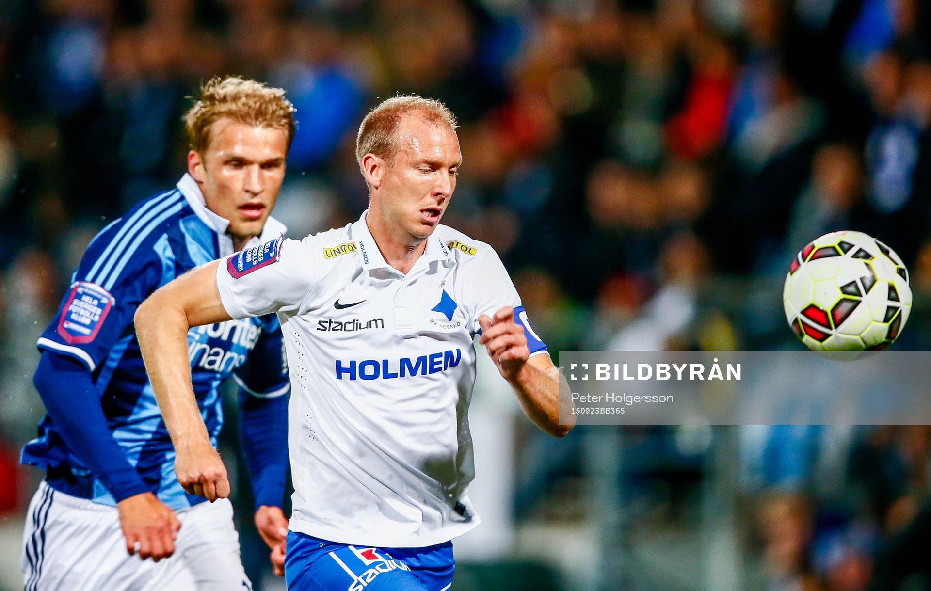 Norrköpings Andreas Johansson jagar boll