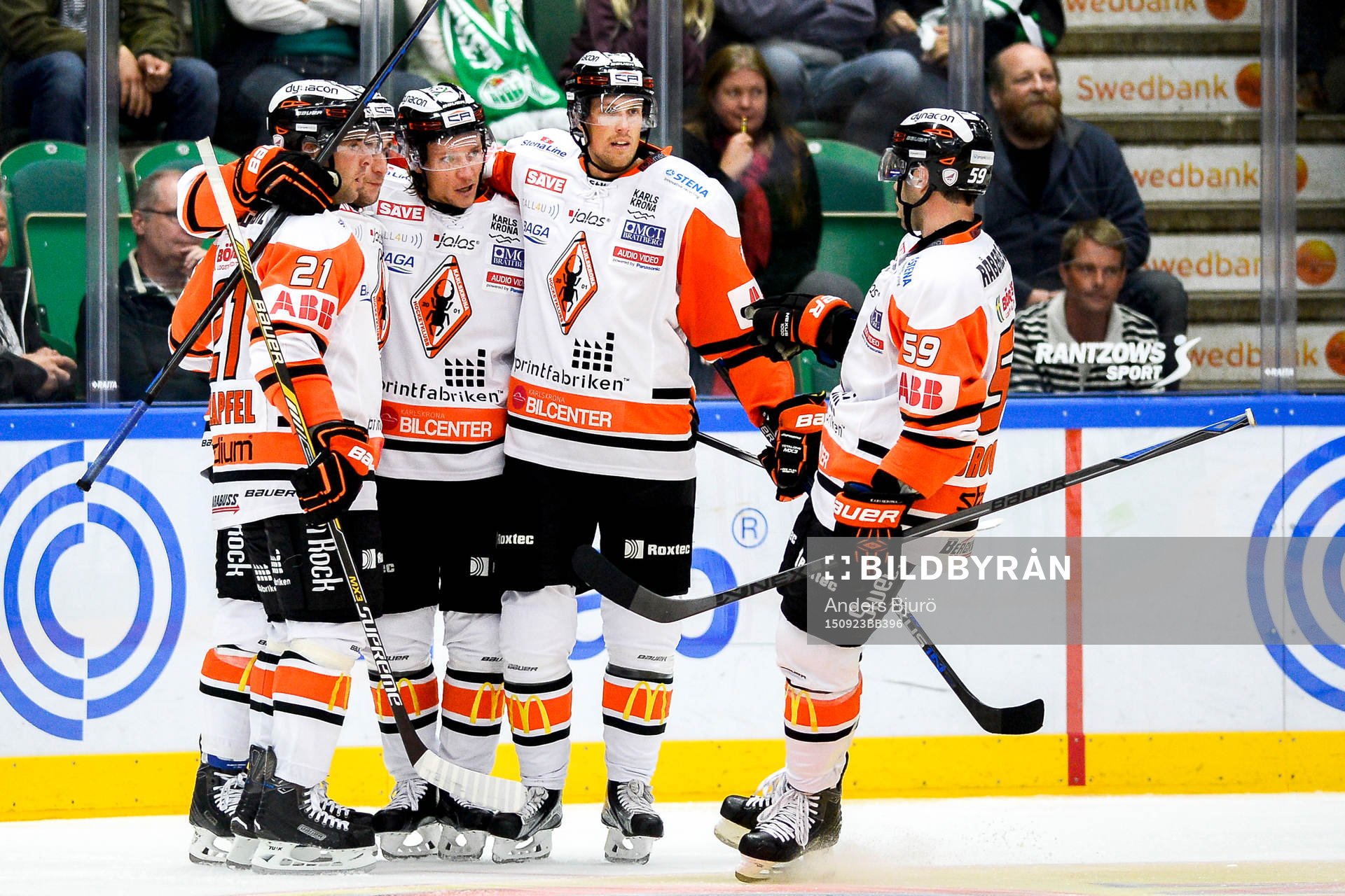 Karlskronas spelare jublar