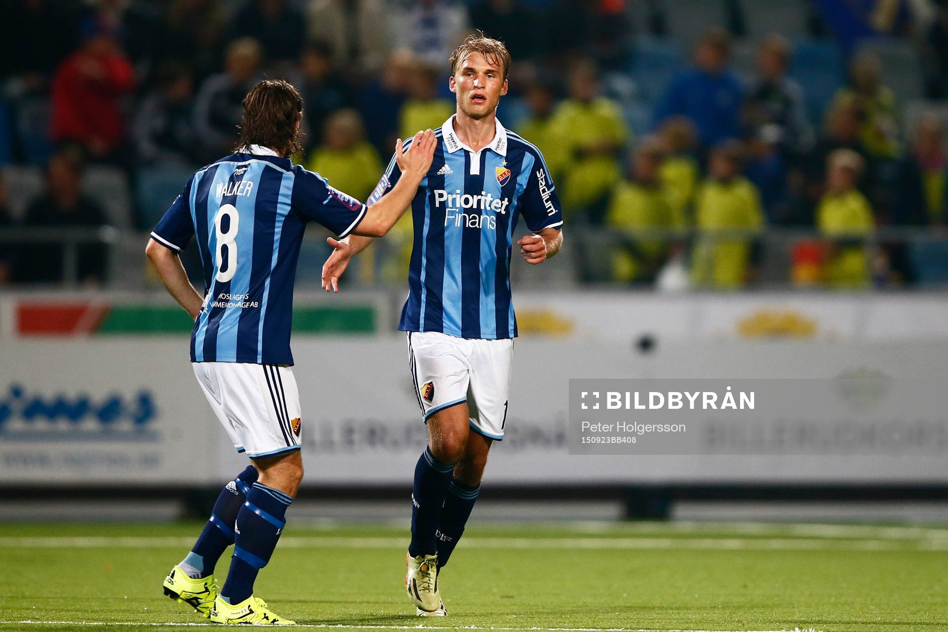Djurgårdens Kevin Walker och Sebastian Andersson jublar