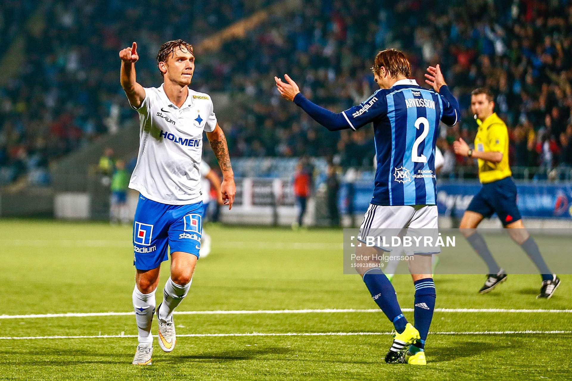 Norrköpings Linus Wahlqvist jublar