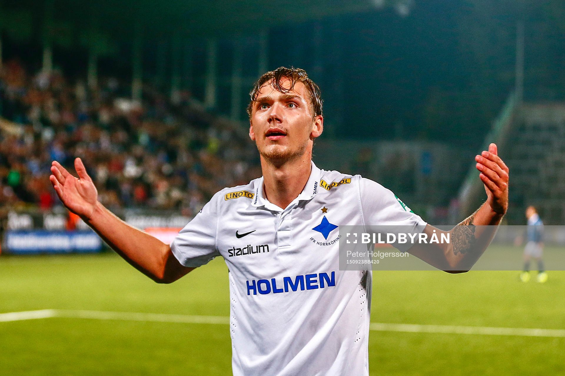 Norrköpings Linus Wahlqvist jublar