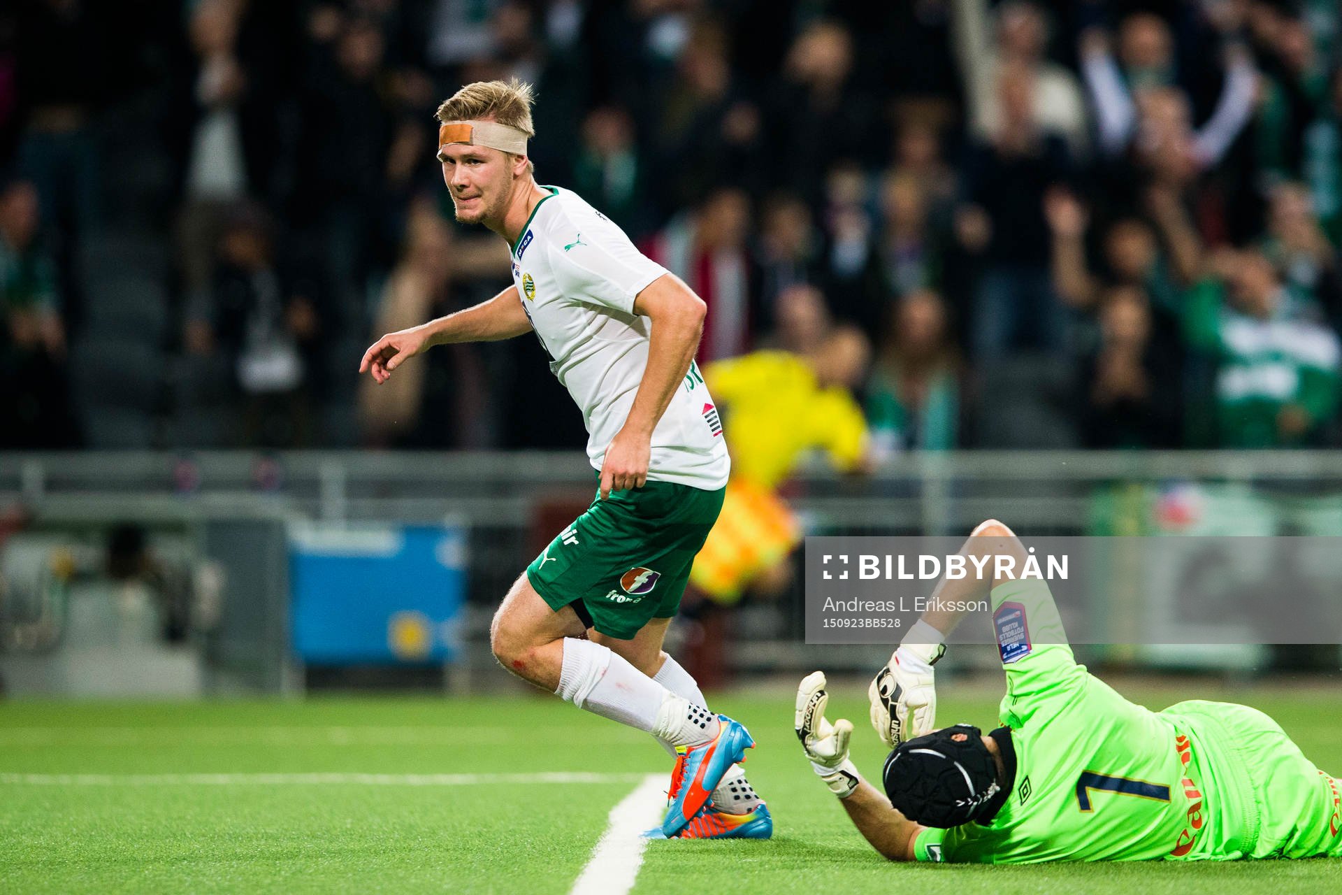Hammarbys Erik Israelsson gör 3-0 bakom Gefles målvakt