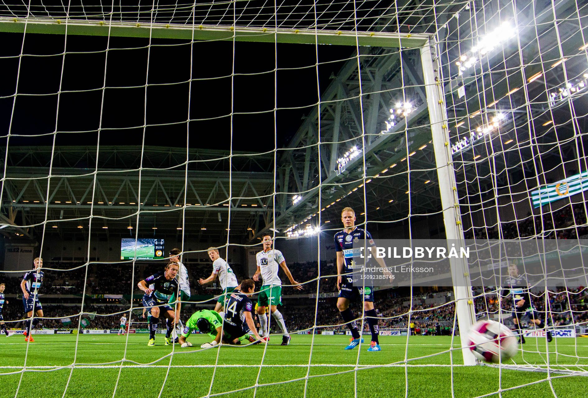 Hammarbys Jakob Orlov nickar in 1-0 bakom Gefles målvakt