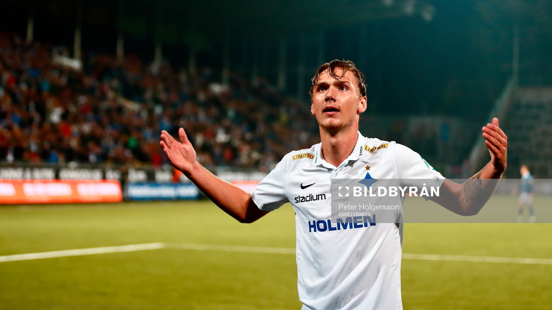Norrköpings Linus Wahlqvist jublar