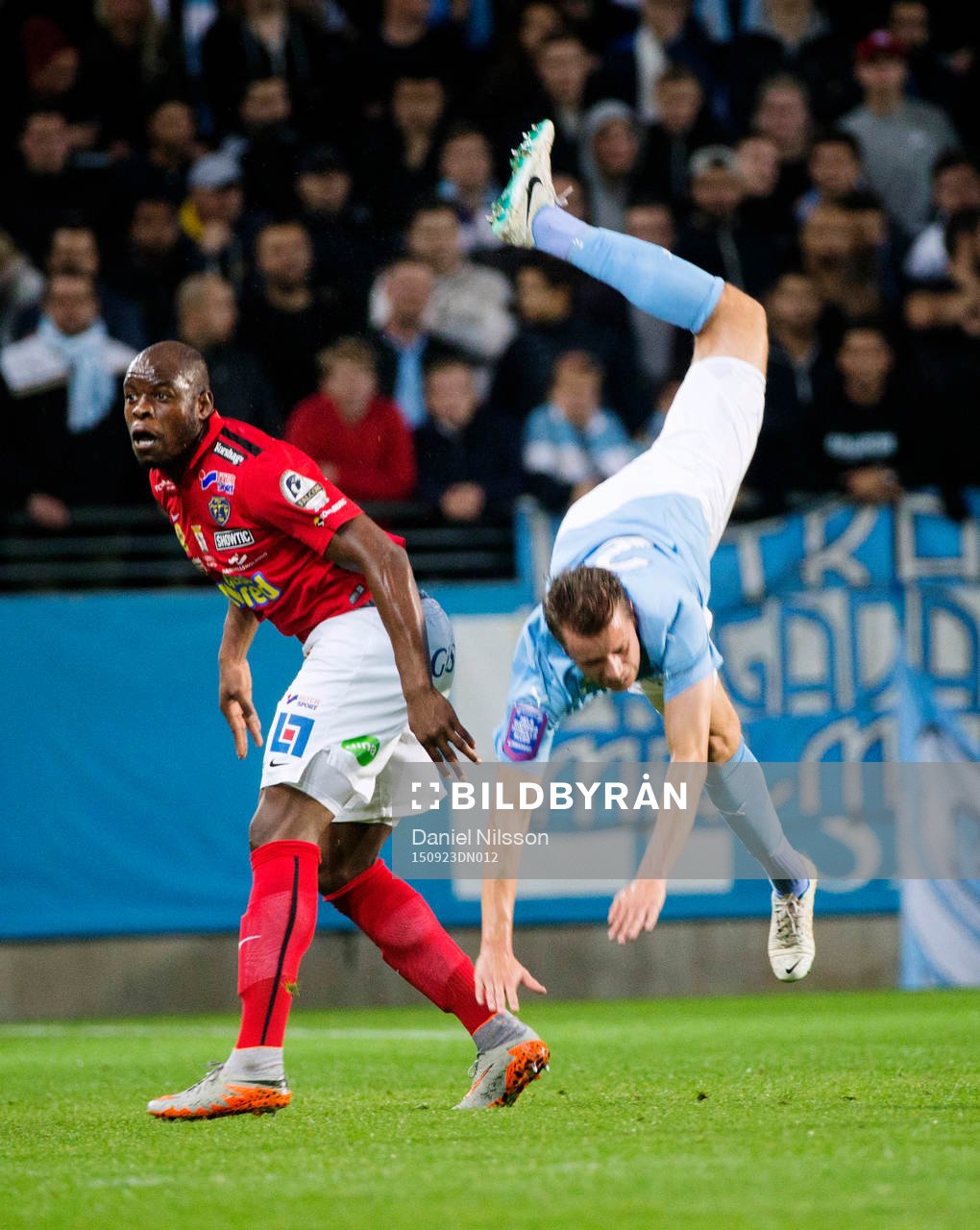 Malmös Kari Arnason och Falkenbergs Hakeem Araba