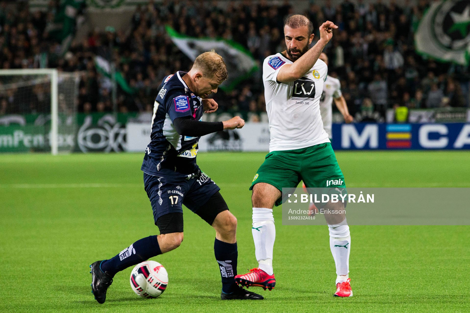 Gefles Jonas Lantto blir tunnlad av Hammarbys Kennedy