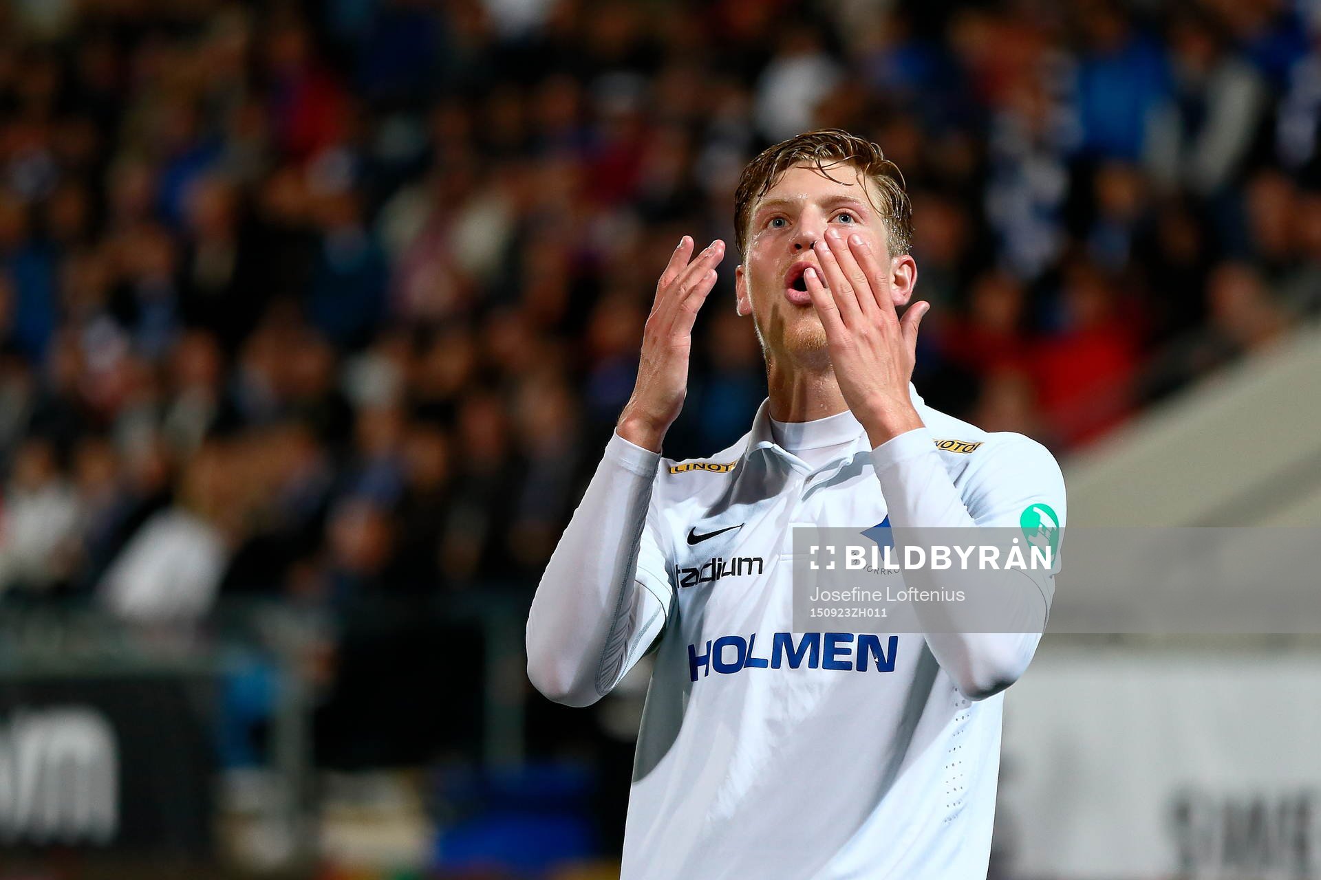Norrköpings Alexander Fransson reagerar