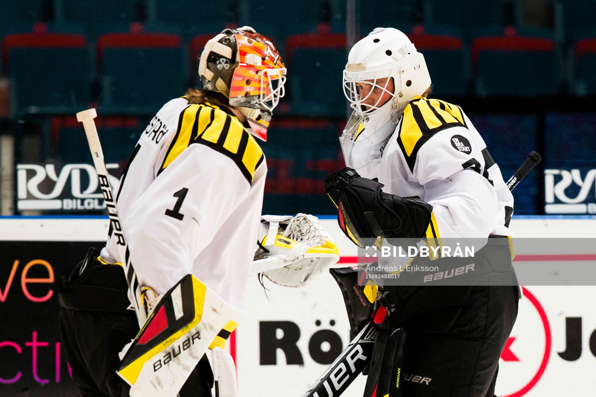 Brynäs målvakt Felix Sandström och målvakt John Morelius
