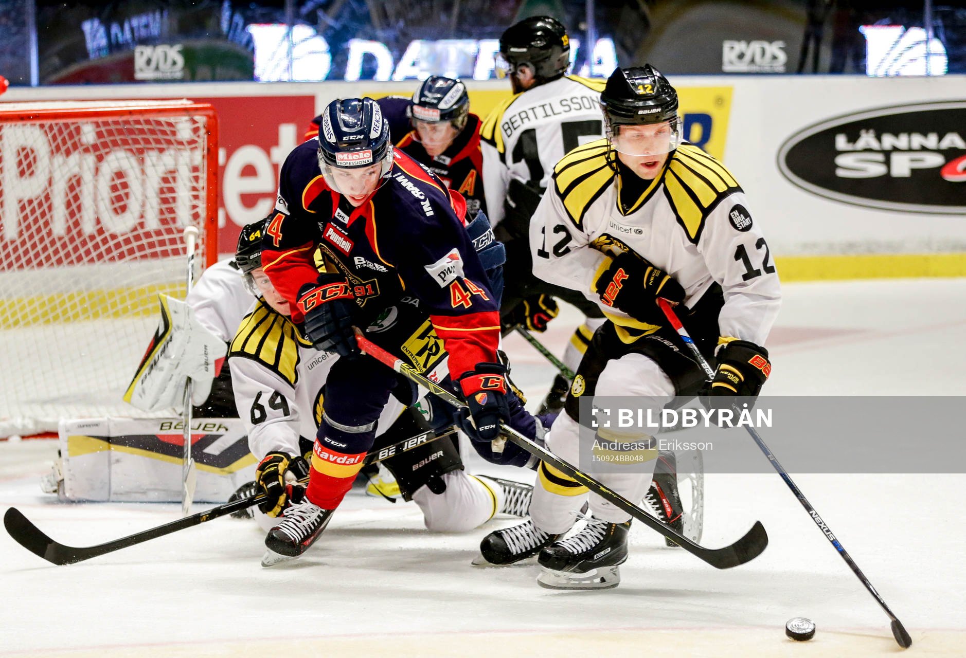 Djurgårdens Lukas Vejdemo och Brynäs Petr Vrana