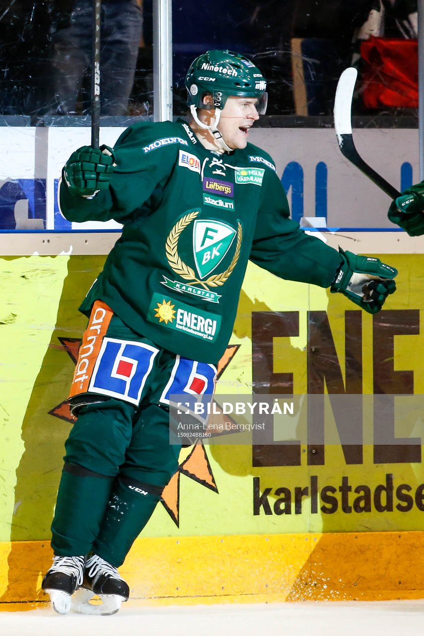 Färjestads Mikael Johansson jublar