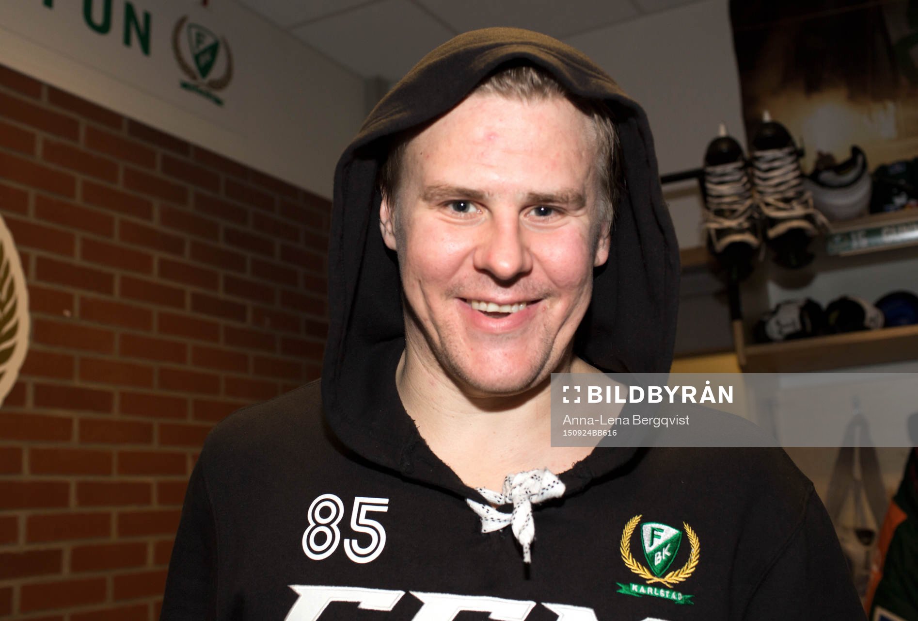 Färjestads Mikael Johansson är ombytt