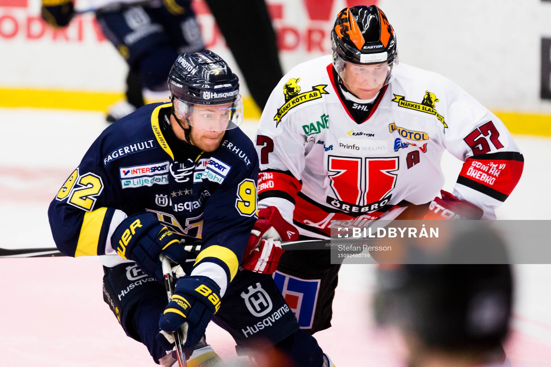 s Teemu Laine mot Örebros Johan Motin