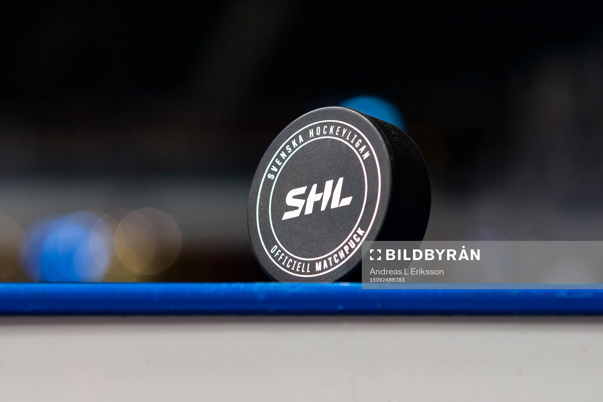 En officiell matchpuck för SHL