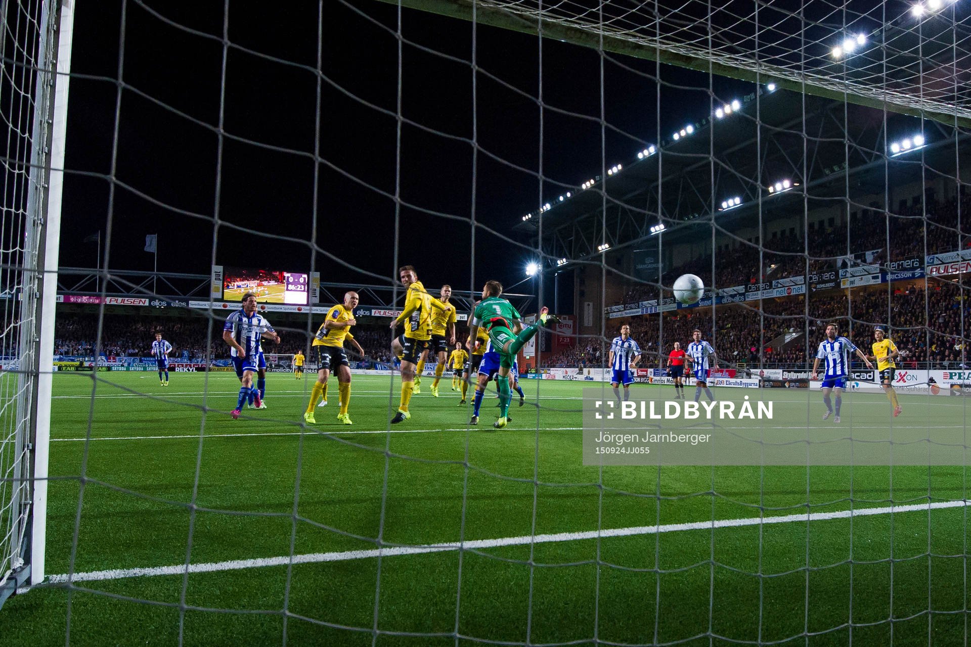 Elfsborgs Anders Svensson nickar in 1-0