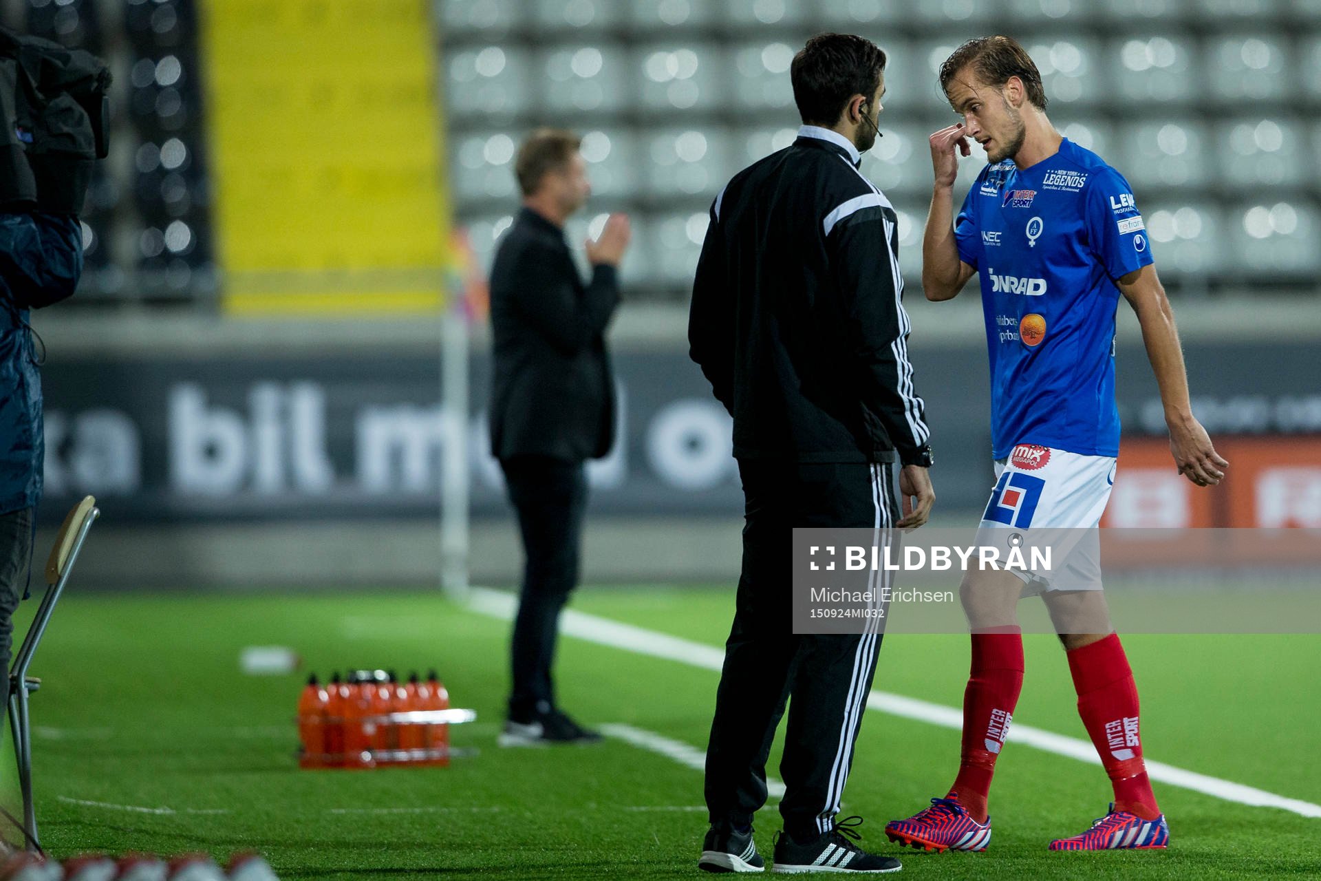 Åtvidabergs Månz Karlsson deppar när han lämnar planen