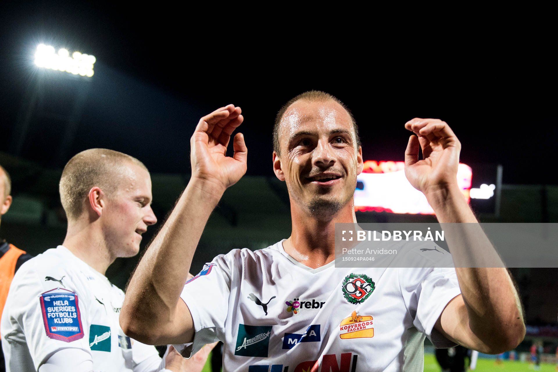 Örebros Pär Eriksson jublar