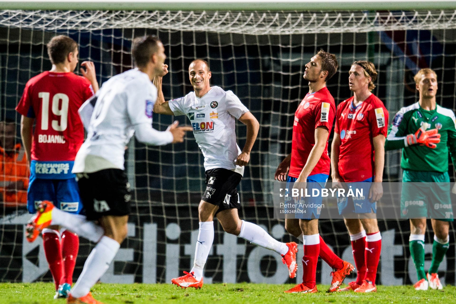 Örebros Pär Eriksson jublar