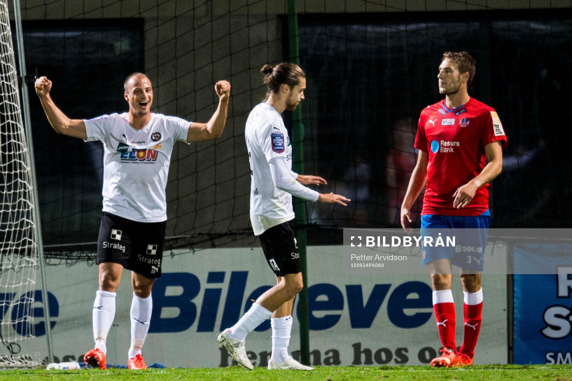 Örebros Pär Eriksson och Daniel Nordmark jublar