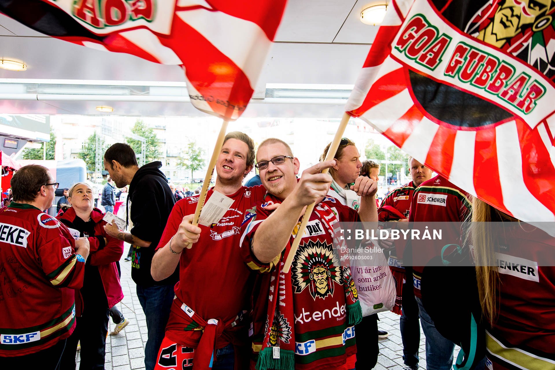 Frölundasupportrar innan ishockeymatchen i SHL mellan