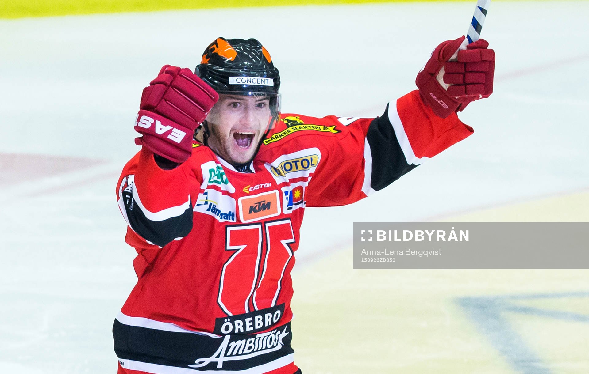Örebros Jakub Petruzalek  jublar