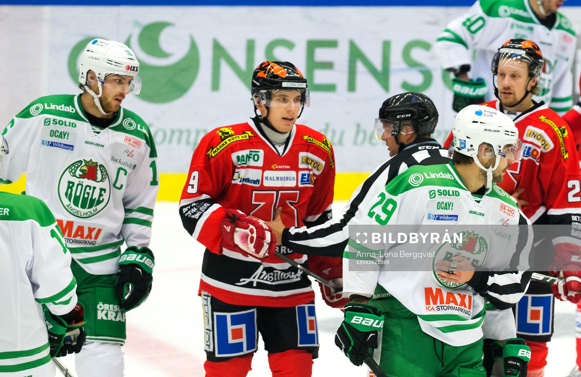 Rögles Christopher Liljewall och Örebros Joonas Jalvanti
