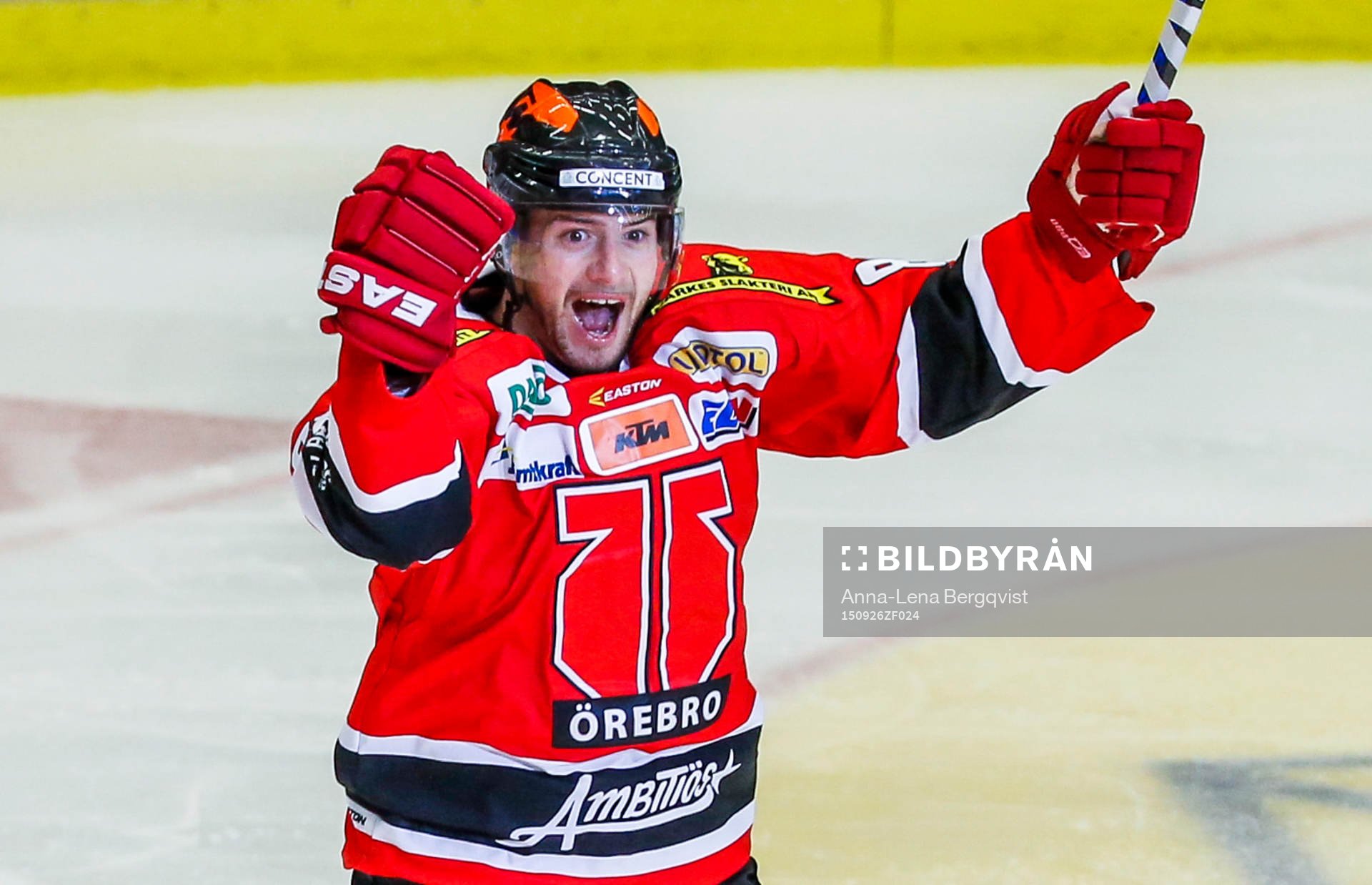 Örebros Jakub Petruzalek  jublar