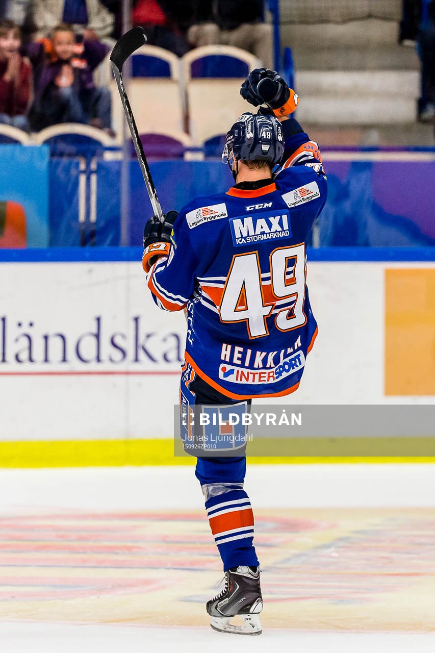 Växjös Ilkka Heikkinen jublar