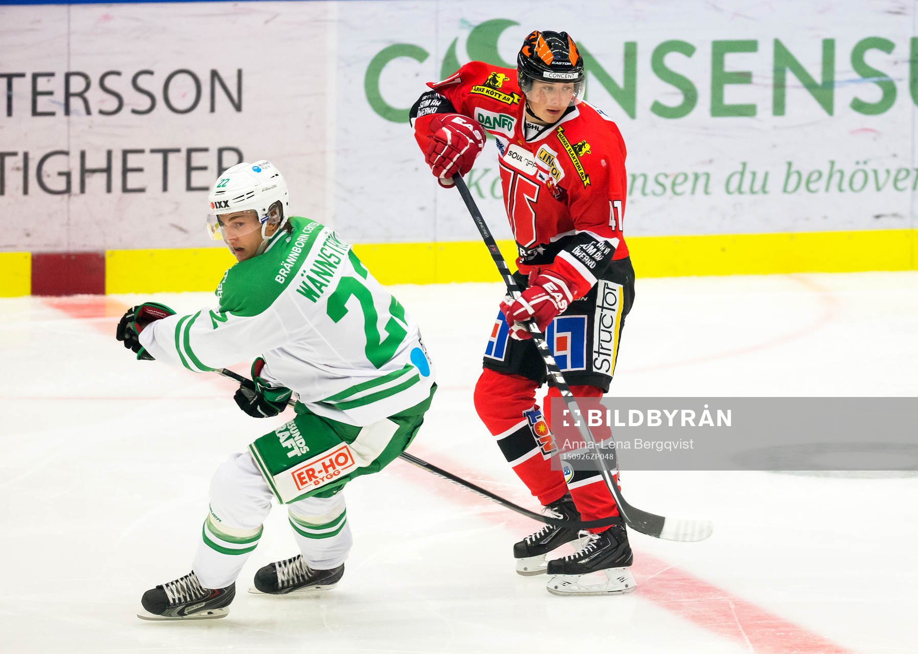 Rögles Sebastian Wännström och Örebros Joel Mustonen