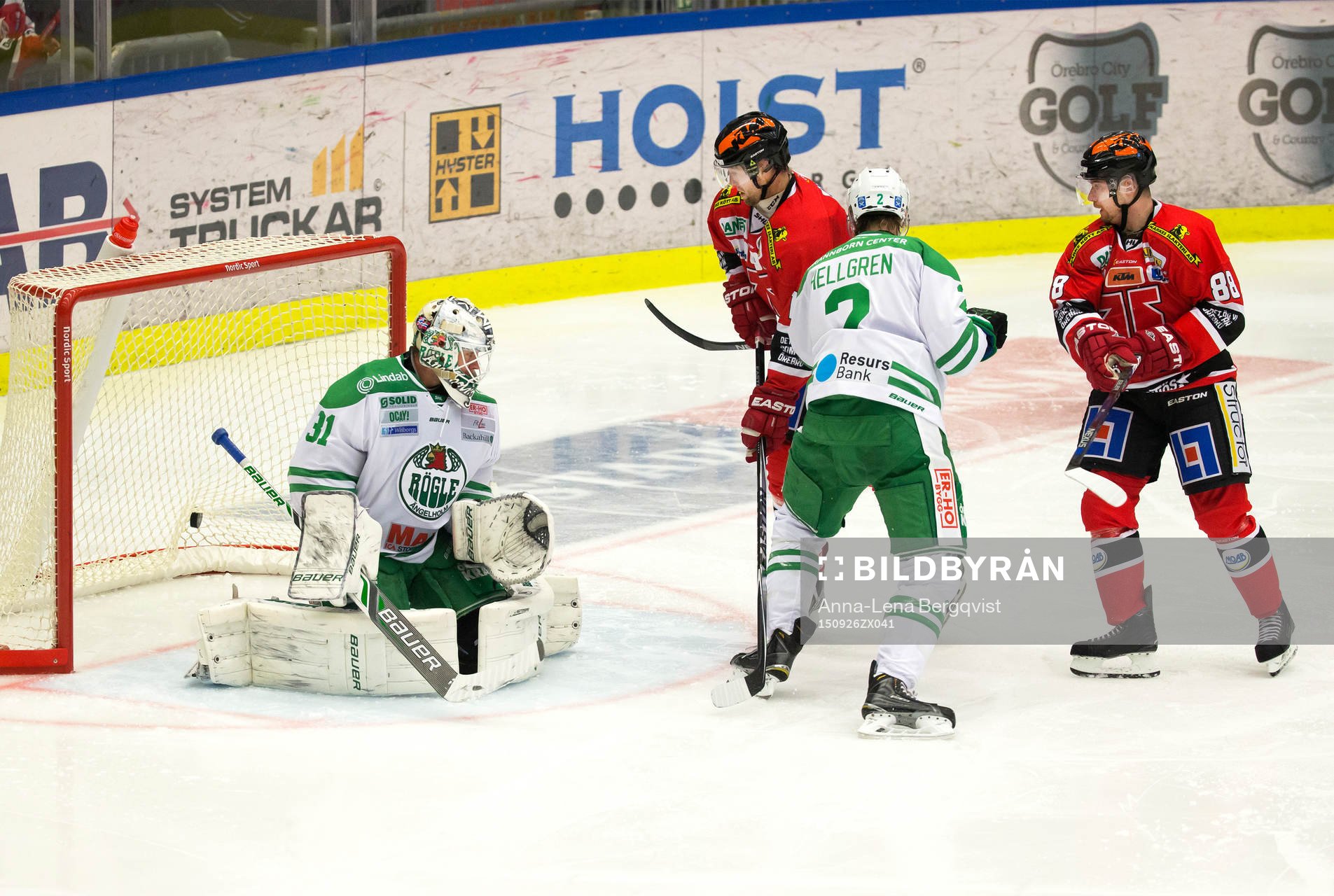 Rögles målvakt Lars Volden släpper in mål 4-1 gjort av