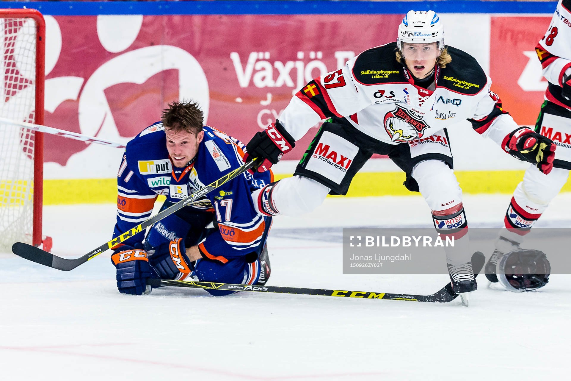 Växjös Alexander Johansson  tappar hjälmen