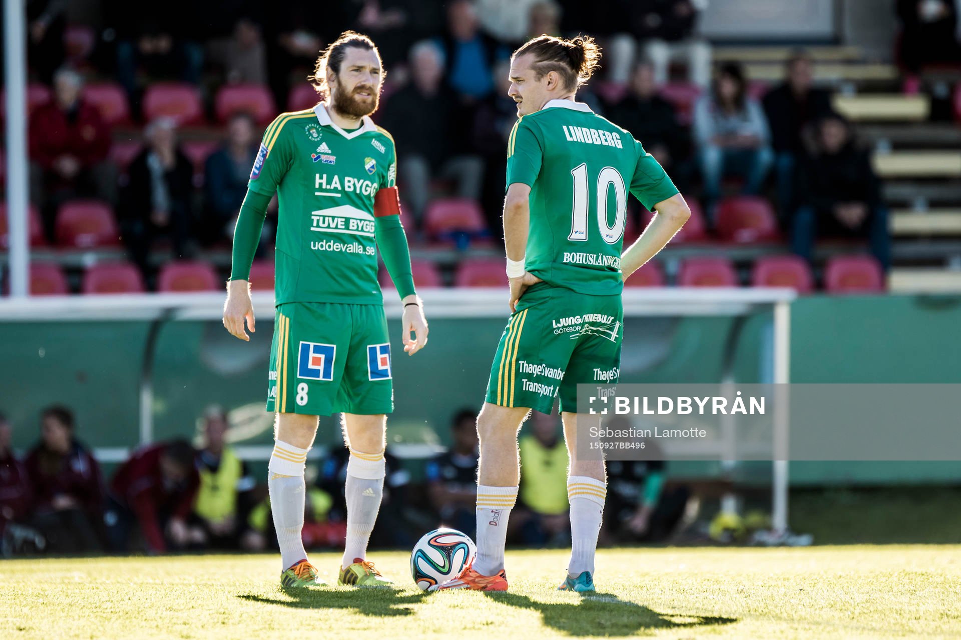 Ljungskiles Markus Gustafsson (v) och Jonas Lindberg