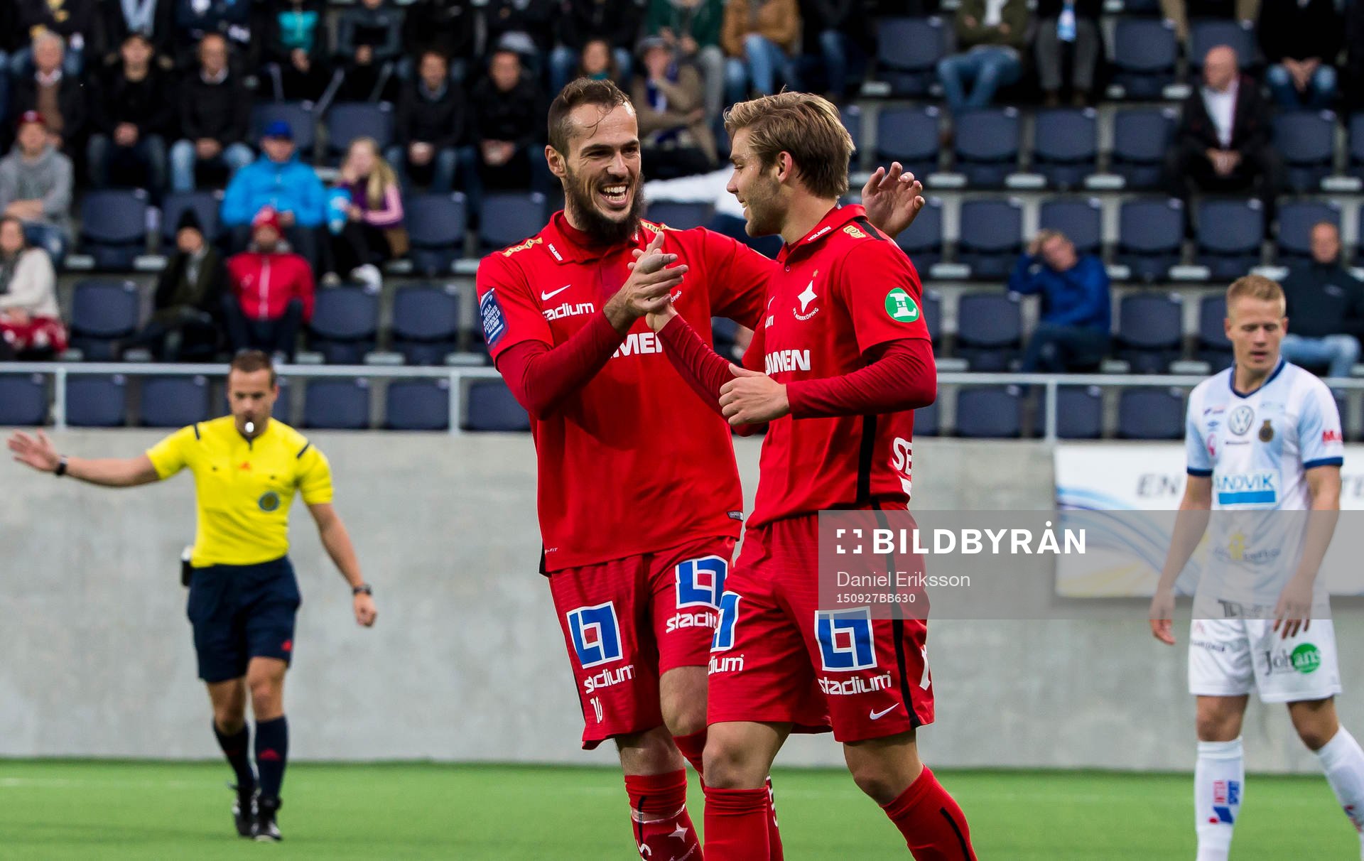 Norrköpings Emir Kujovic Arnor Ingvi Traustason jublar