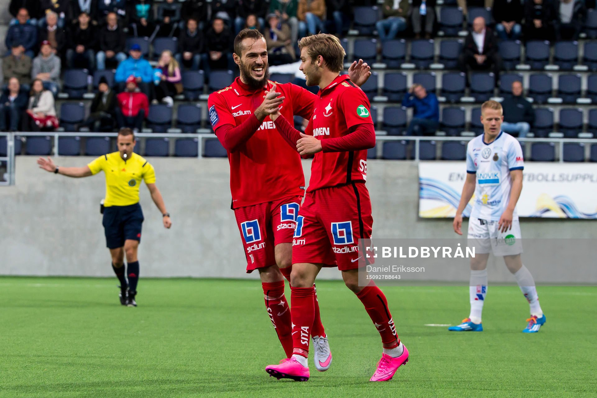 Norrköpings Emir Kujovic Arnor Ingvi Traustason jublar