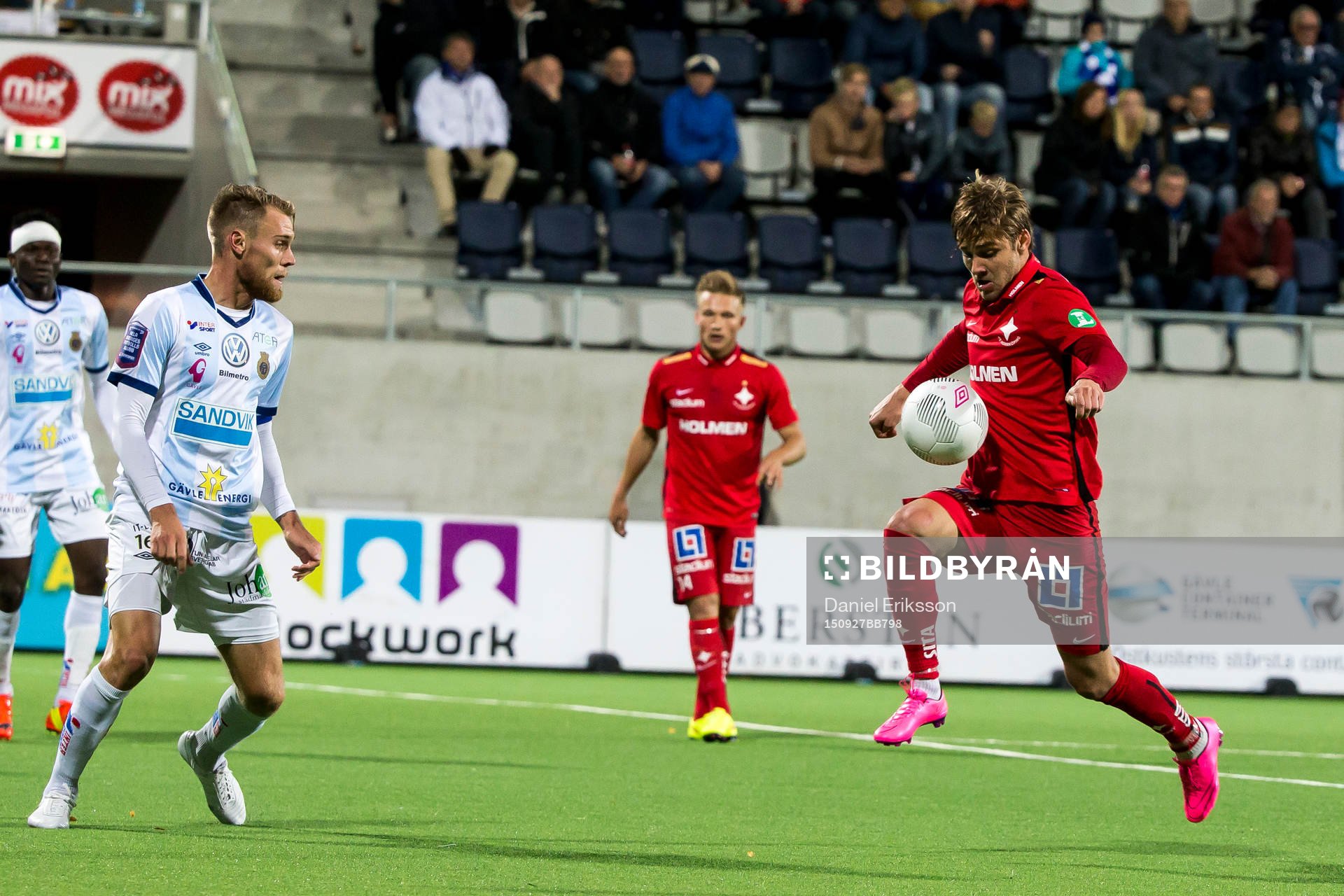 Norrköpings Christoffer Nyman med bollen Gefles David